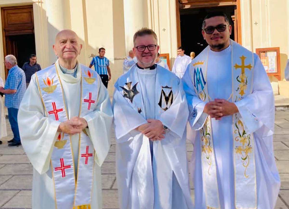 Enrico Roncoli, Federico Witzel y Windylle Macaranas. 