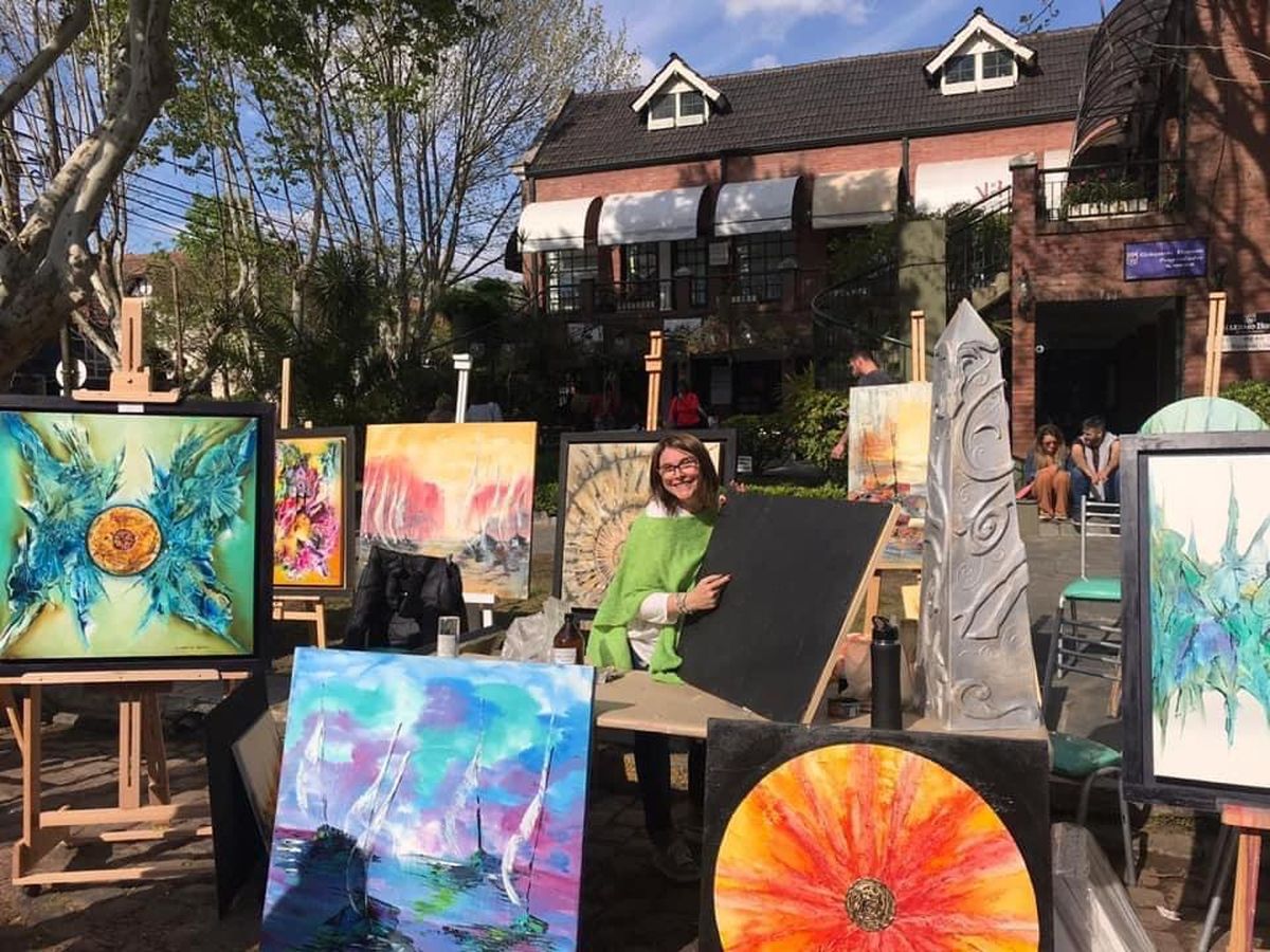 Eugenia Melin, la artista de Banfield, que ideó la muestra Alvear Arte