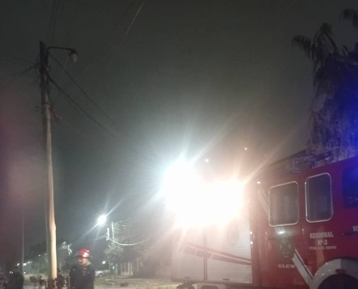 Los Bomberos Voluntarios controlaron la situación. Los Bomberos Voluntarios controlaron la situación. 