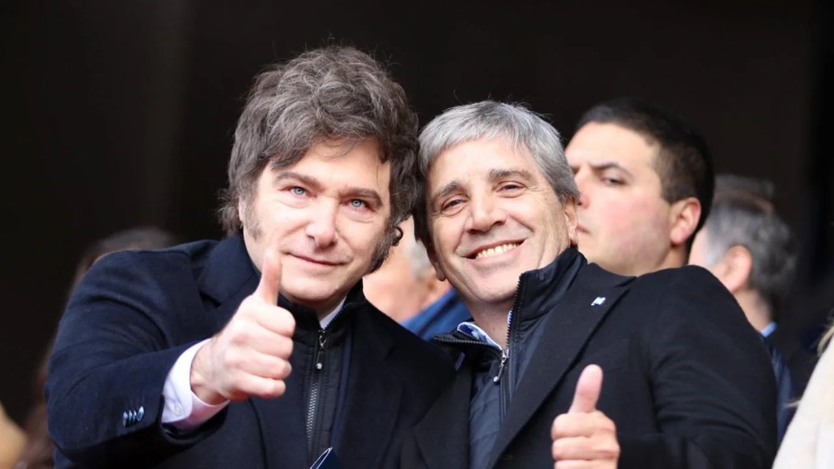 "Parad&oacute;jicamente, ahora que Milei ya no grita, el que se radicaliza es el ministro de Econom&iacute;a Luis Caputo".