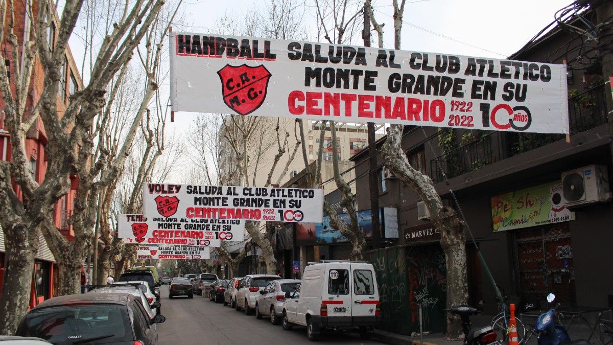 El Club Atlético Monte Grande tiró la casa por la venta: fotos, videos y  emoción por el Centenario