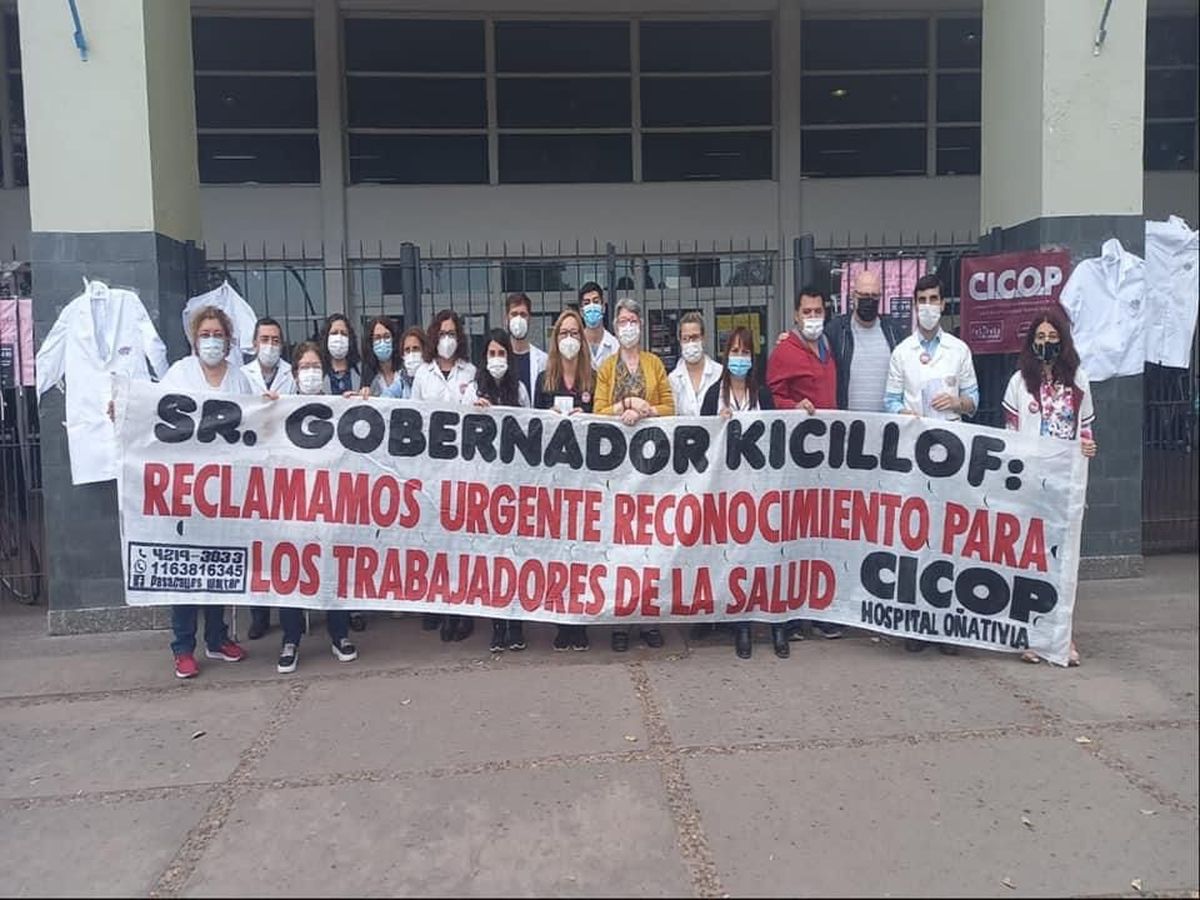 Protesta de trabajadores del Hospital Oñativia: piden mejoras salariales y laborales