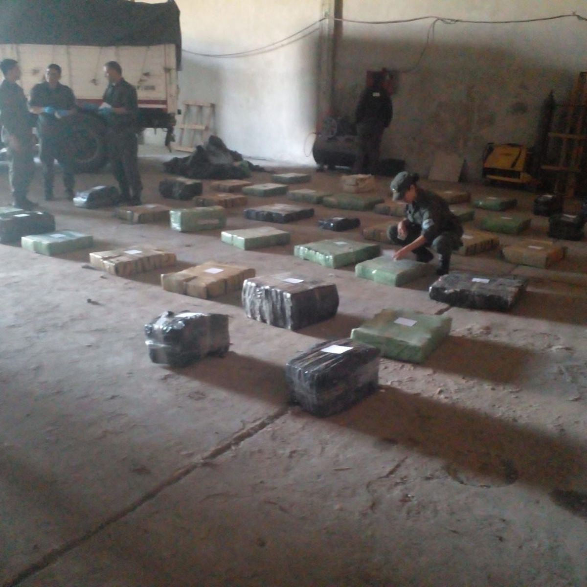 Incautaron un camión con marihuana que iba a Esteban Echeverría