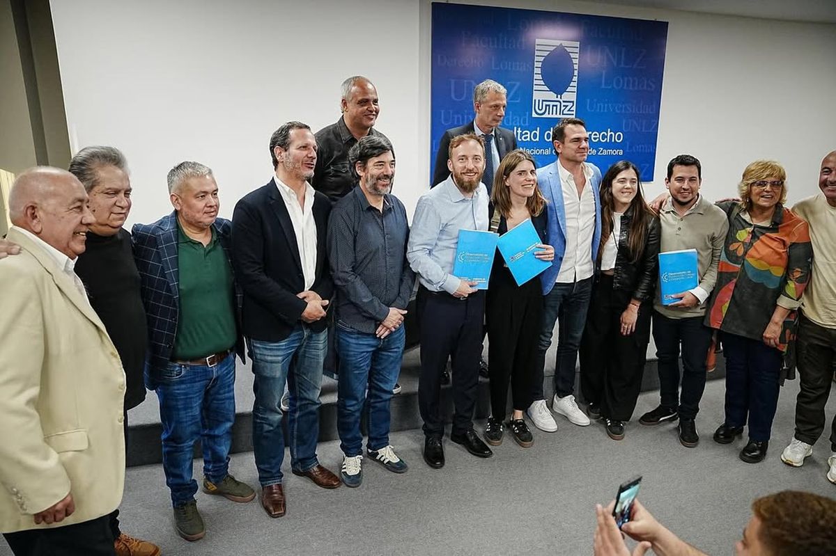 Representantes de la Universidad Nacional de Lomas de Zamora, el Municipio y la Justicia participaron del lanzamiento del Consejo de Seguridad y Justicia.