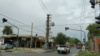 Colocaron un semáforo en un cruce clave de Almirante Brown