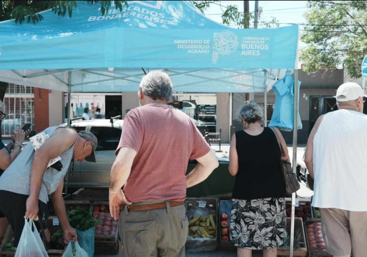 La jornada de Mercados de la Comunidad se realizará este jueves 12 de marzo, de 10 a 13, en la Plaza Libertad y Democracia “Raúl Alfonsín”, en Lomas de Zamora.