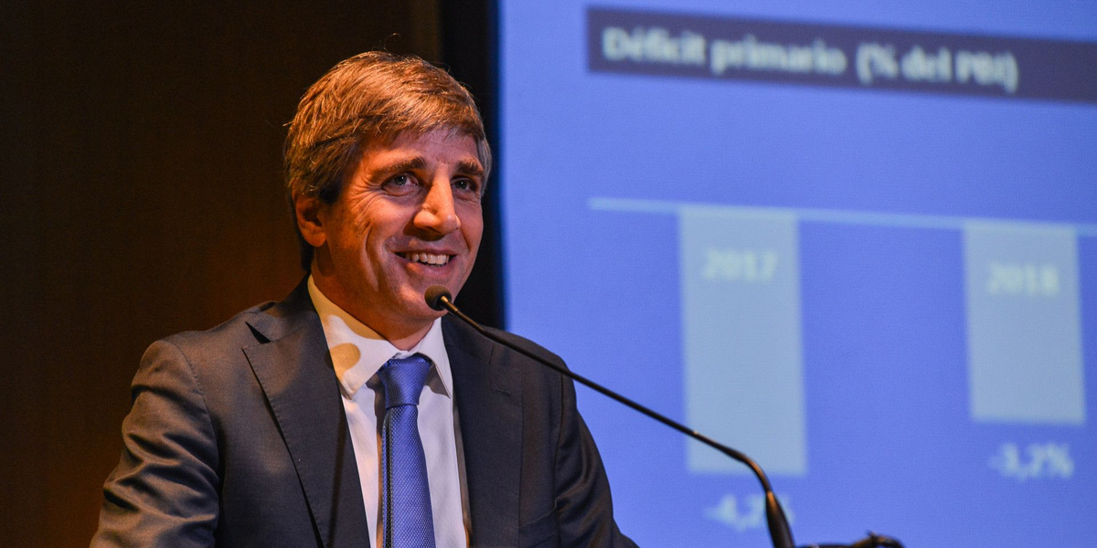 Luis Caputo pidi&oacute; sacar los d&oacute;lares del colch&oacute;n.