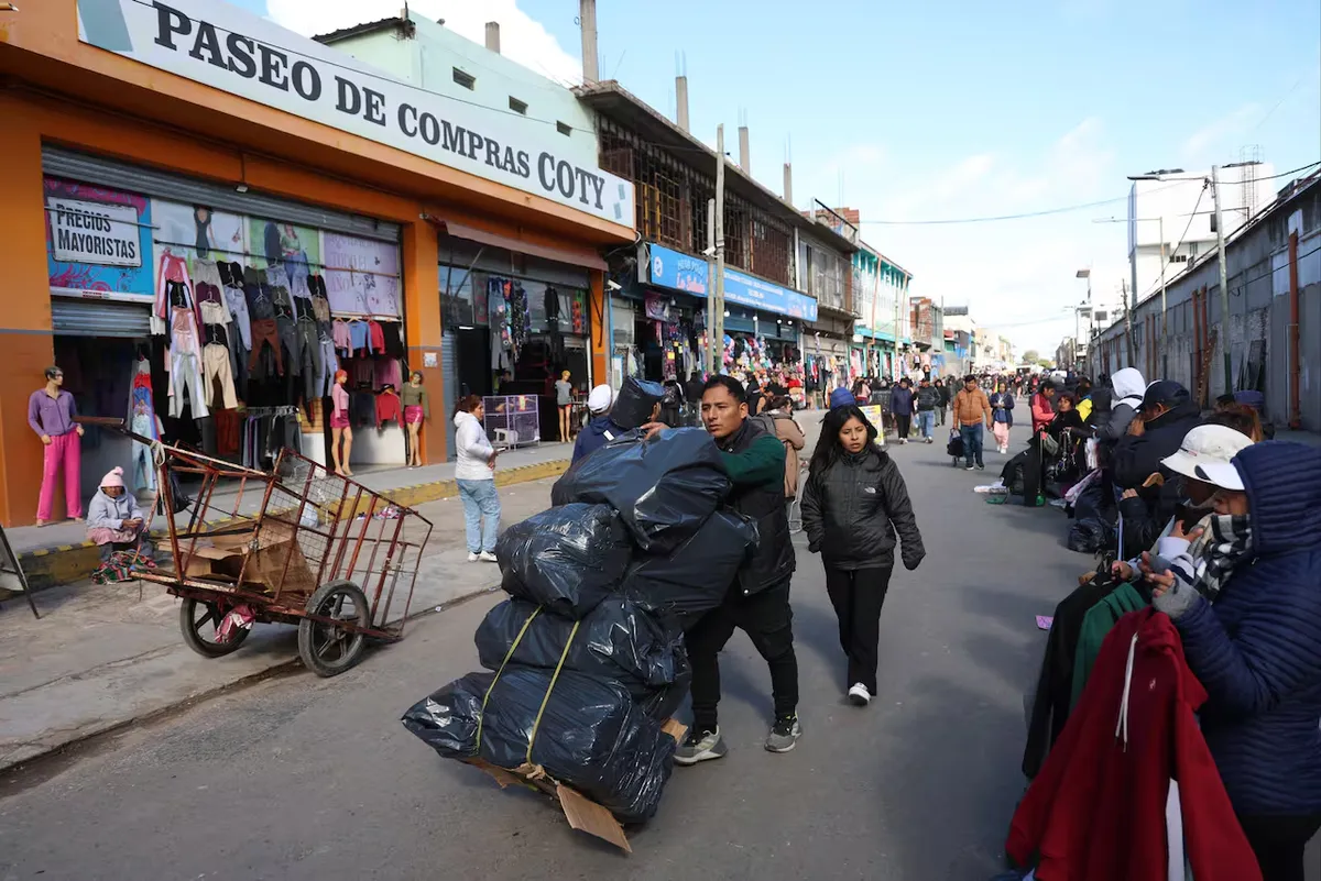 Mariana Berbeglia, secretaria general del SUTFRA, denunció una estafa a 41 feriantes de La Salada y reclamó un régimen especial para formalizar la actividad.