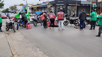 Monte Grande: choque entre un delivery y un peatón terminó con los dos heridos