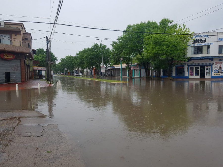 El badén de Perón y Rosales, en San Vicente, un clásico de cada lluvia.