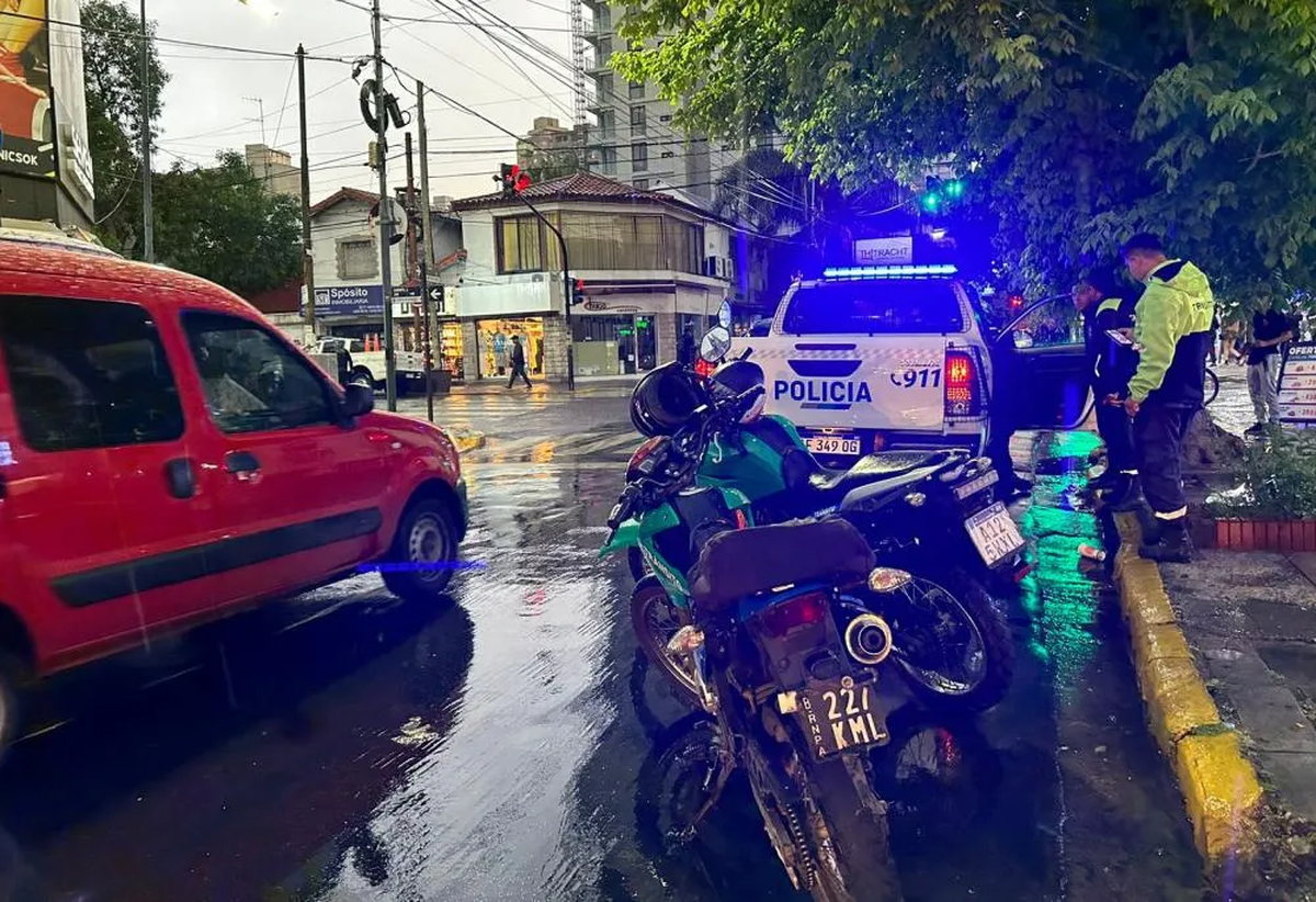 Una joven fue atropellada por una moto en Lomas y terminó hospitalizada.