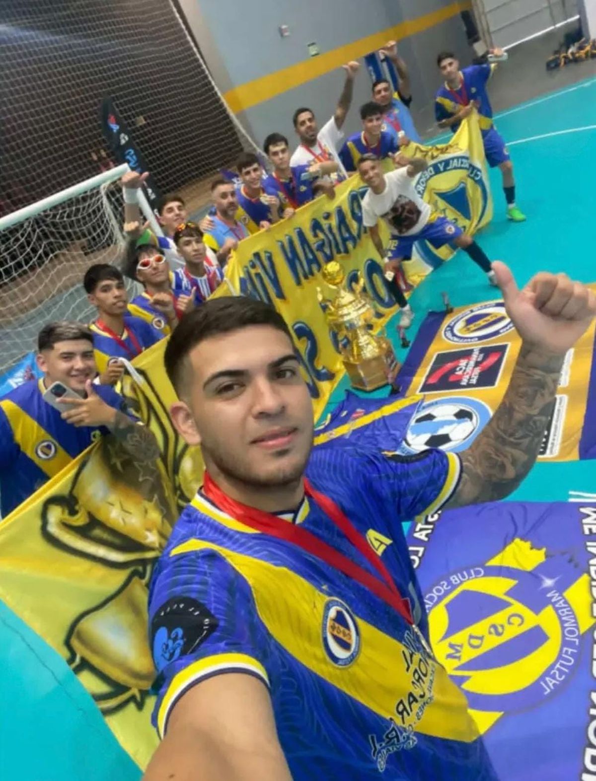 Gran parte del plantel jug&oacute; al f&uacute;tbol infantil en el club de Jos&eacute; M&aacute;rmol.
