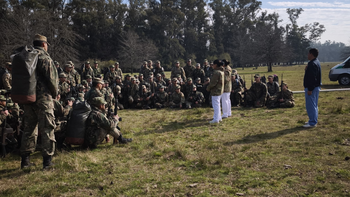 Aluvión de bajas en las Fuerzas Armadas: el duro testimonio de dos soldados de la región