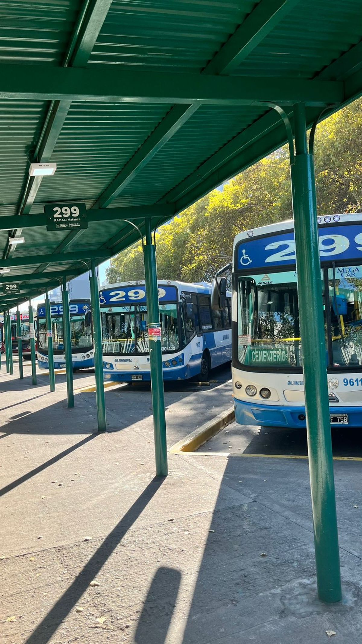 La línea 299 quitó un ramal y cambia la conexión entre Lanús y Banfield.