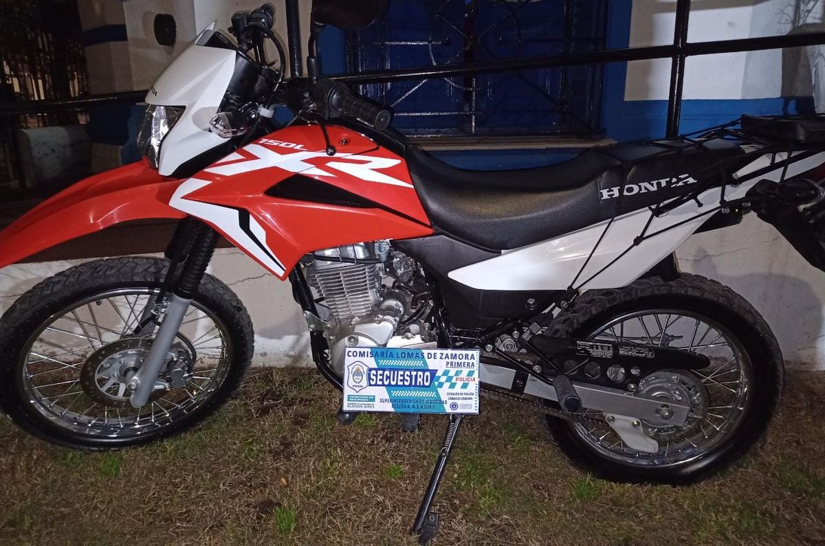 La moto utilizada en el robo a la pareja en Lomas de Zamora.