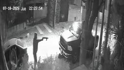 custodio de l-gante se defendio de un intento de robo en glew: golpeo al asaltante que lo amenazo con un arma