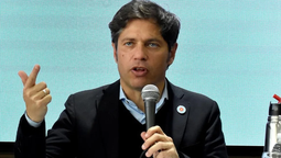 kicillof contra clarin: desmintio contactos del peronismo con barras para la marcha al congreso