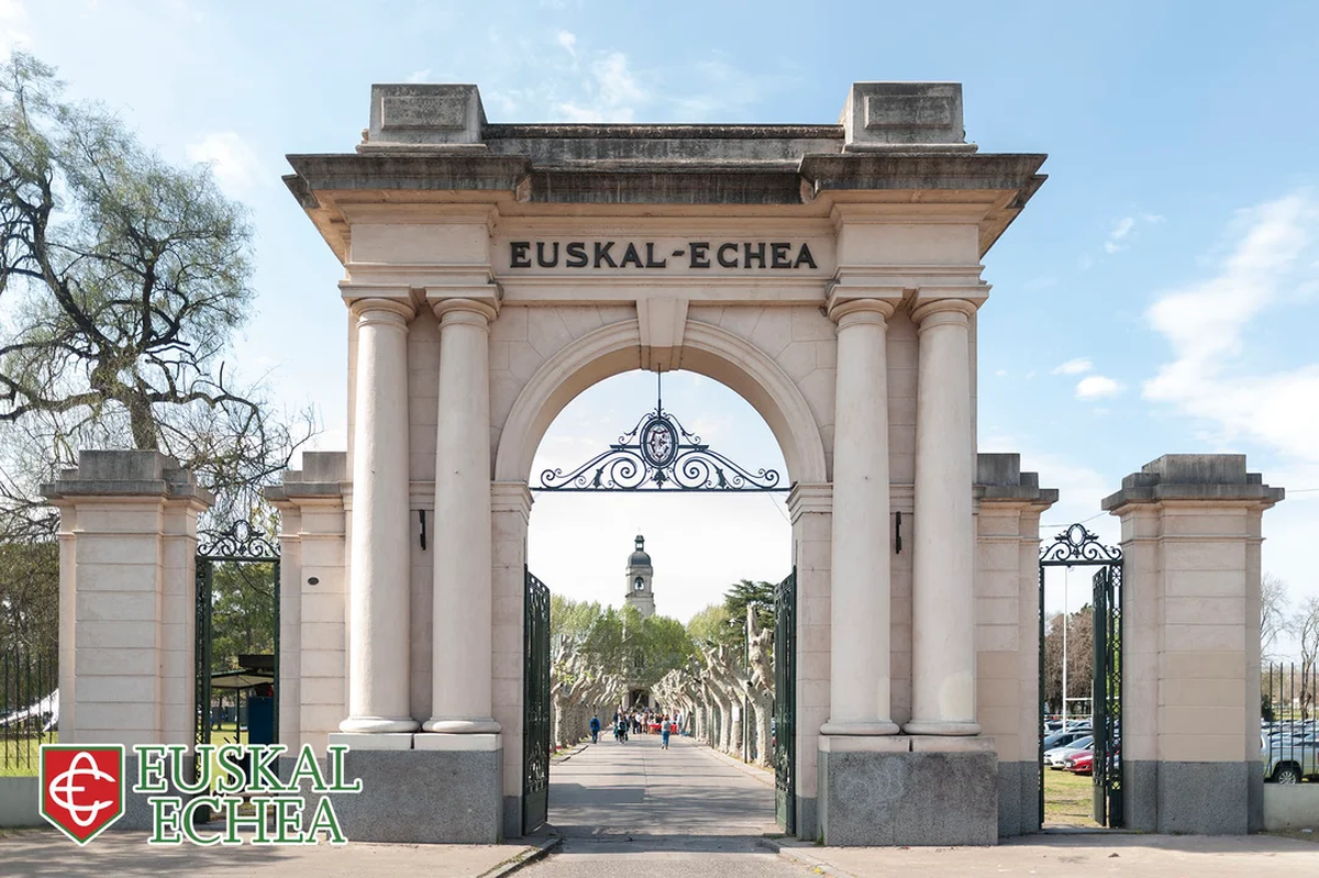 El tradicional colegio Euskal Echea de Llavallol cumple 120 años.