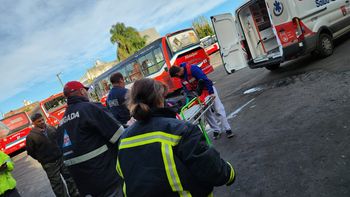 Lanús: un técnico cayó en una fosa de una empresa de colectivos y terminó hospitalizado