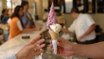 Llega la Noche de las Heladerías 2025: más de 500 locales participan del 2×1 en el Conurbano