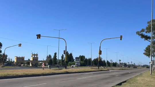Ruta 58: los semáforos continúan sin funcionar