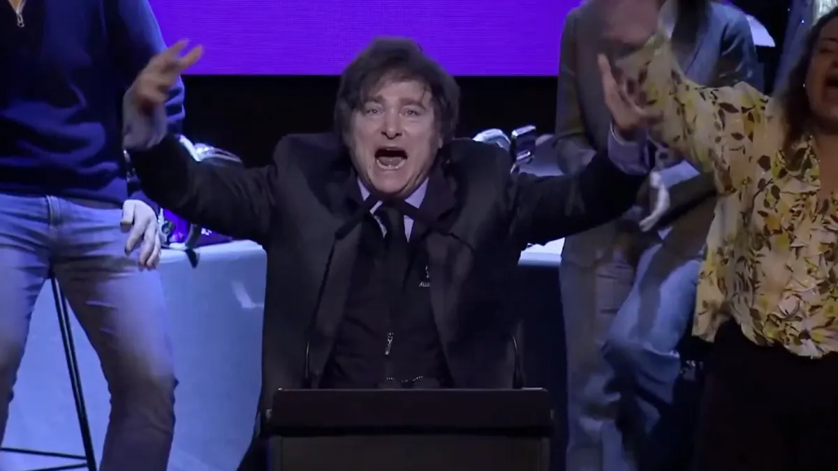 El presidente Javier Milei durante su acto en Jun&iacute;n.