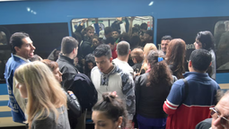 el tren roca circula con demoras por un problema tecnico en temperley el tren roca circula con demoras por un problema tecnico en temperley