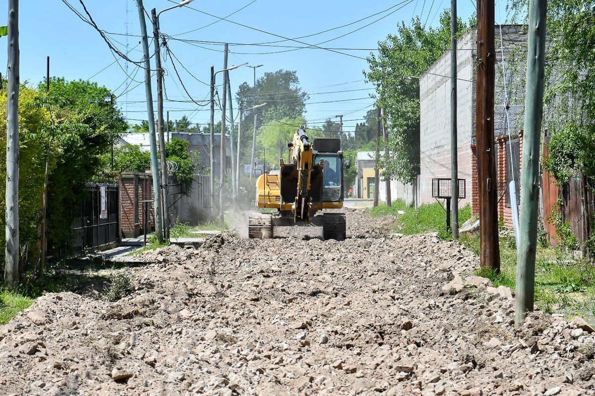 Iniciaron los trabajos de pavimentación en dos calles de Alejandro Korn.