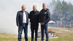 fernando gray y el intendente guillermo britos participaron de la fiesta del asado criollo en chivilcoy