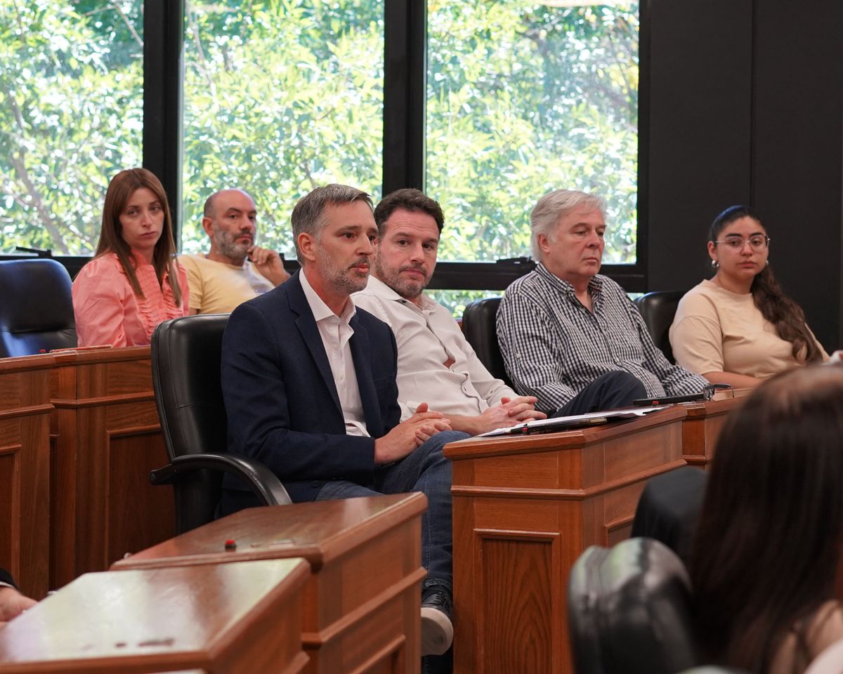 El decano de la Facultad de Ciencias Sociales de la UNLZ, Gustavo Naón, durante la reunión del Consejo Superior en la que se aprobó la reparación de legajos de estudiantes.