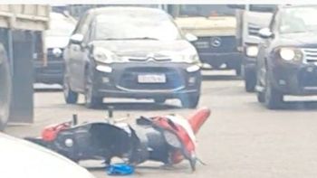 Choque fatal en Lomas: motociclista murió tras ser embestida por un camión
