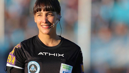 dia de la mujer: la arbitra de futbol de lanus que llego a dirigir en el mundial
