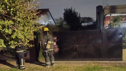 tres menores asistidos por inhalar humo en un incendio en longchamps