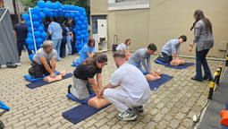 vecinos y personal de salud participaron de una jornada de rcp en clinica monte grande