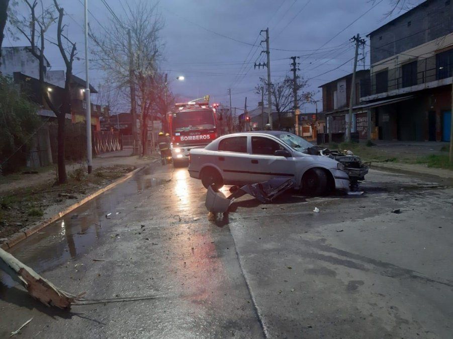 Grave accidente en Monte Grande: dos personas terminaron heridas
