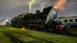 la historia de la locomotora a vapor que sorprendio en las vias del tren roca en la zona sur
