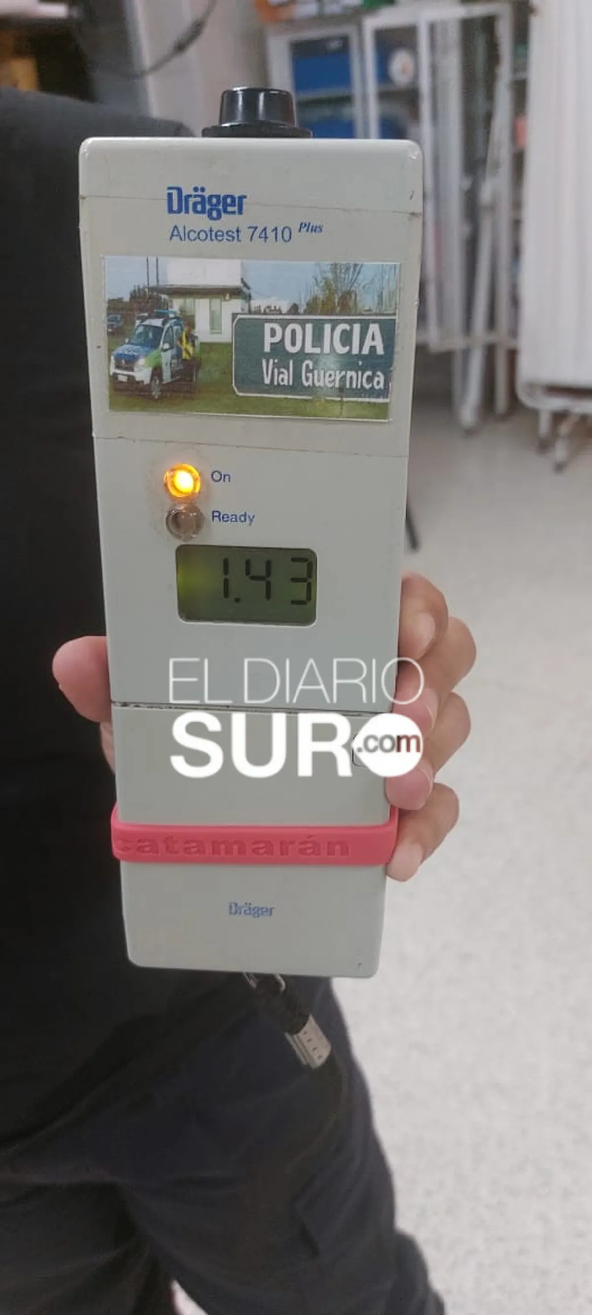 El test de alcoholemia al conductor de la camioneta arrojó como resultado positivo con 1,43 gramos de alcohol en sangre.