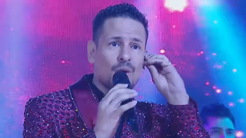 Rodrigo Tapari homenajeó al Indio Solari con una versión de Ji ji ji en Pasión de Sábado