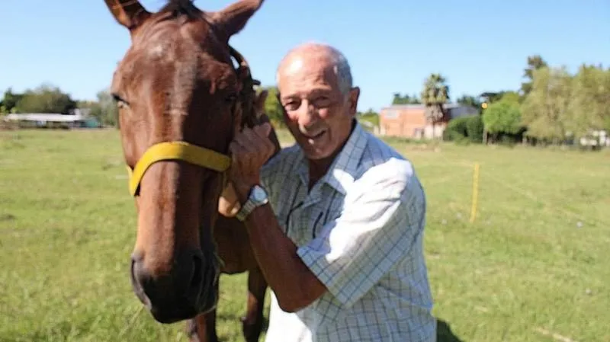 A sus 80 años, Fasce cruzó la Cordillera de los Andes a caballo. A sus 80 años, Fasce cruzó la Cordillera de los Andes a caballo. 