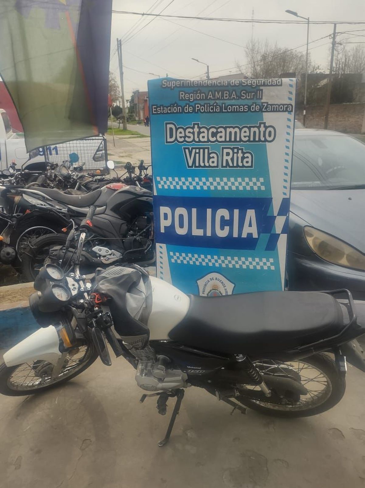 La moto que había sido robada en Luis Guillón.