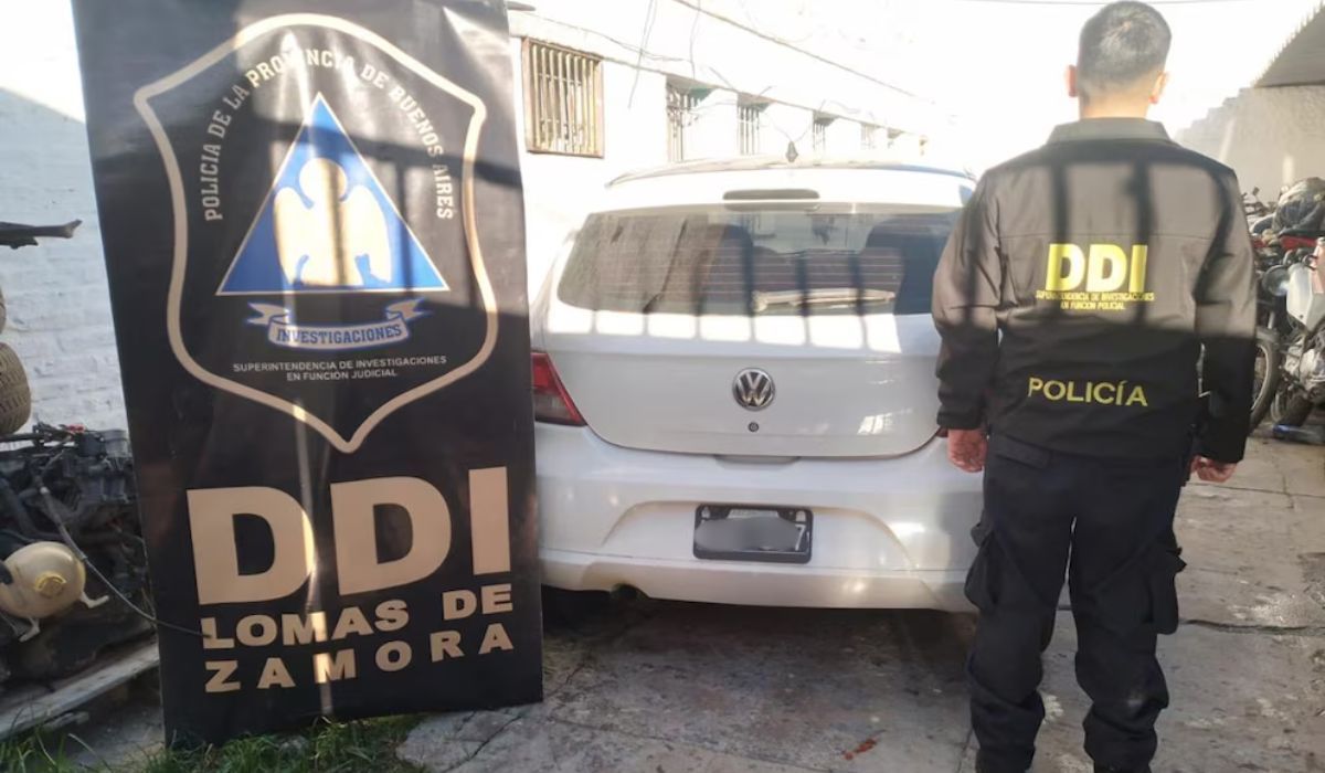 El auto incautado en Bernal. El auto incautado en Bernal. 