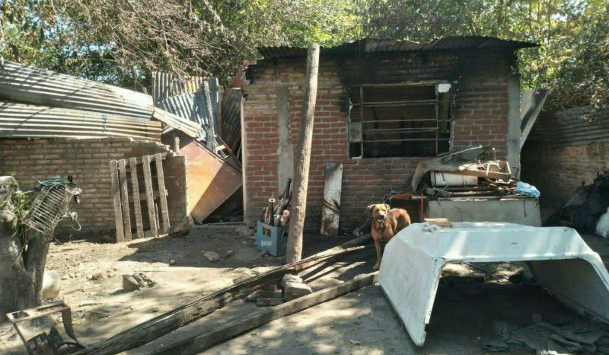 Feroz incendio en Lomas: una familia perdió todo