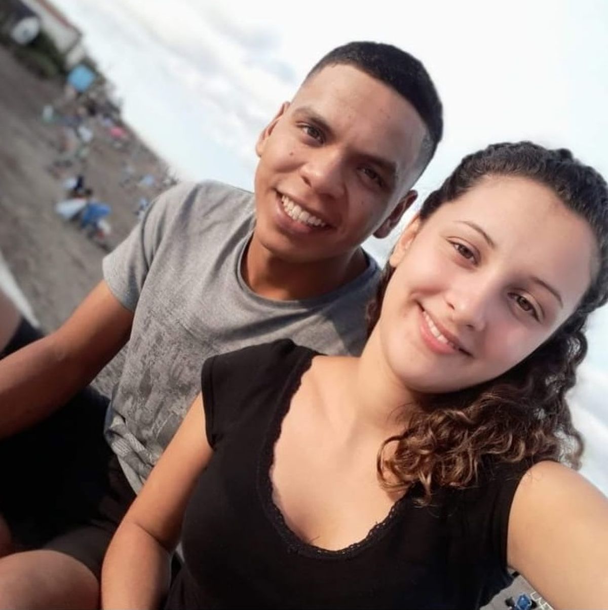 Jonathan estaba casado hacía tres años con su novia de la adolescencia. Era padre de una niña y tenía dos trabajos porque quería progresar.