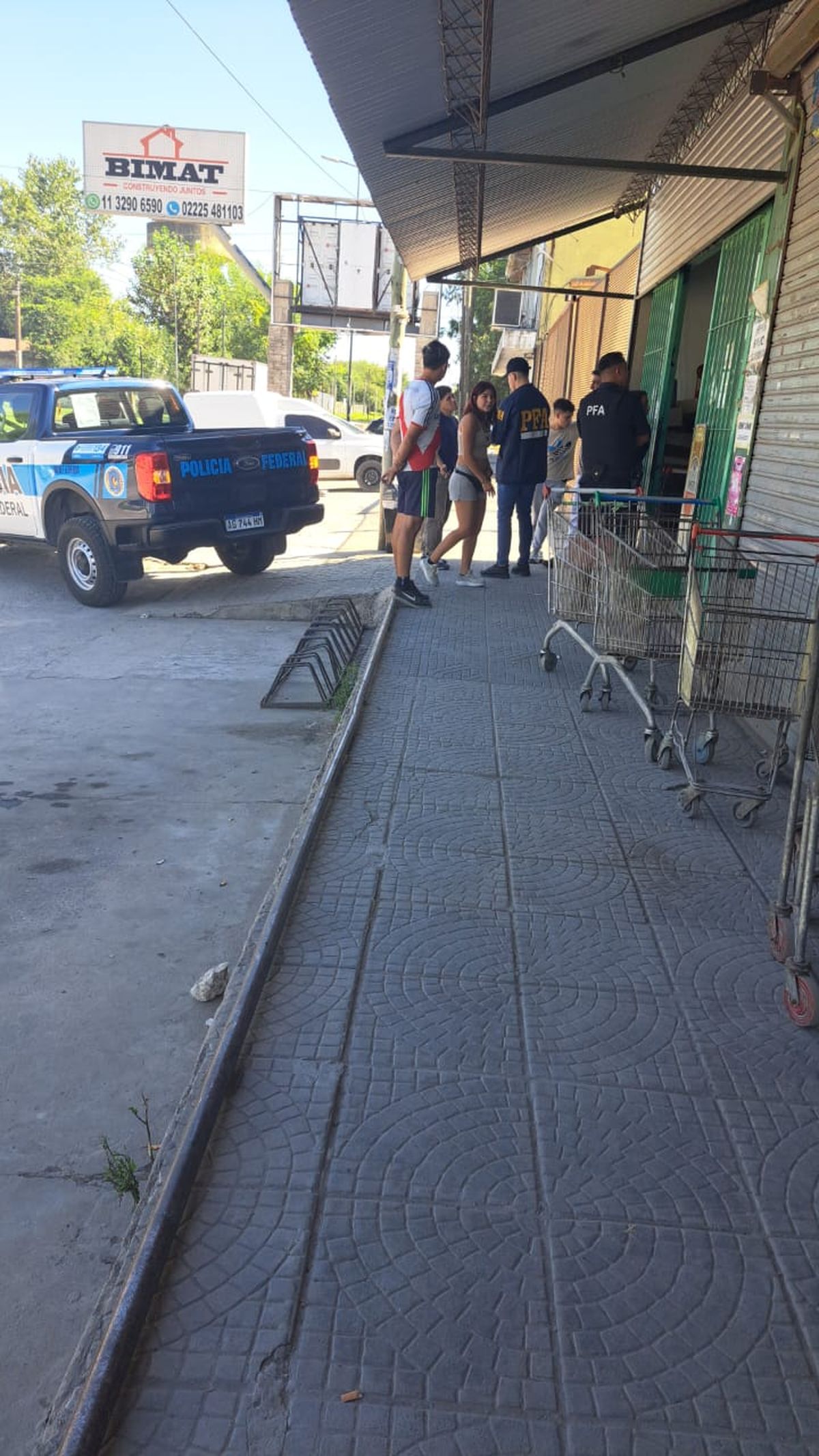 Así fue el allanamiento en el supermercado chino de San Vicente. 