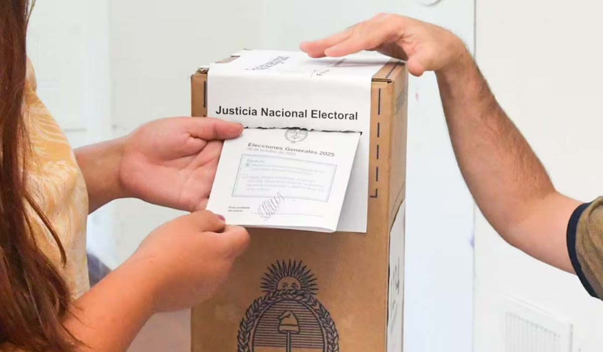 Elecciones en Esteban Echeverría: La Libertad Avanza ganó y hubo paridad entre Fuerza Patria y Gray Elecciones en Esteban Echeverría: La Libertad Avanza ganó y hubo paridad entre Fuerza Patria y Gray