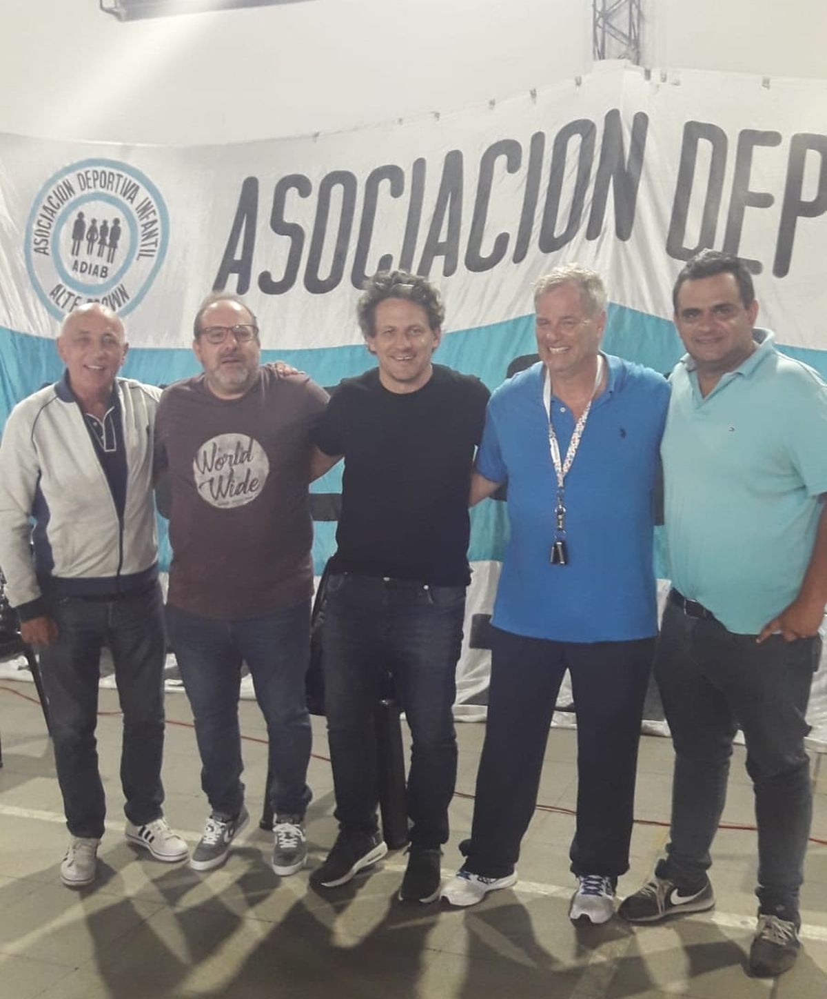 Charla en ADIAB con Horacio Anselmi, organizada por la ONG Tendiendo Puentes.