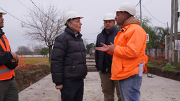 monte grande: gray recorrio una obra de pavimentacion