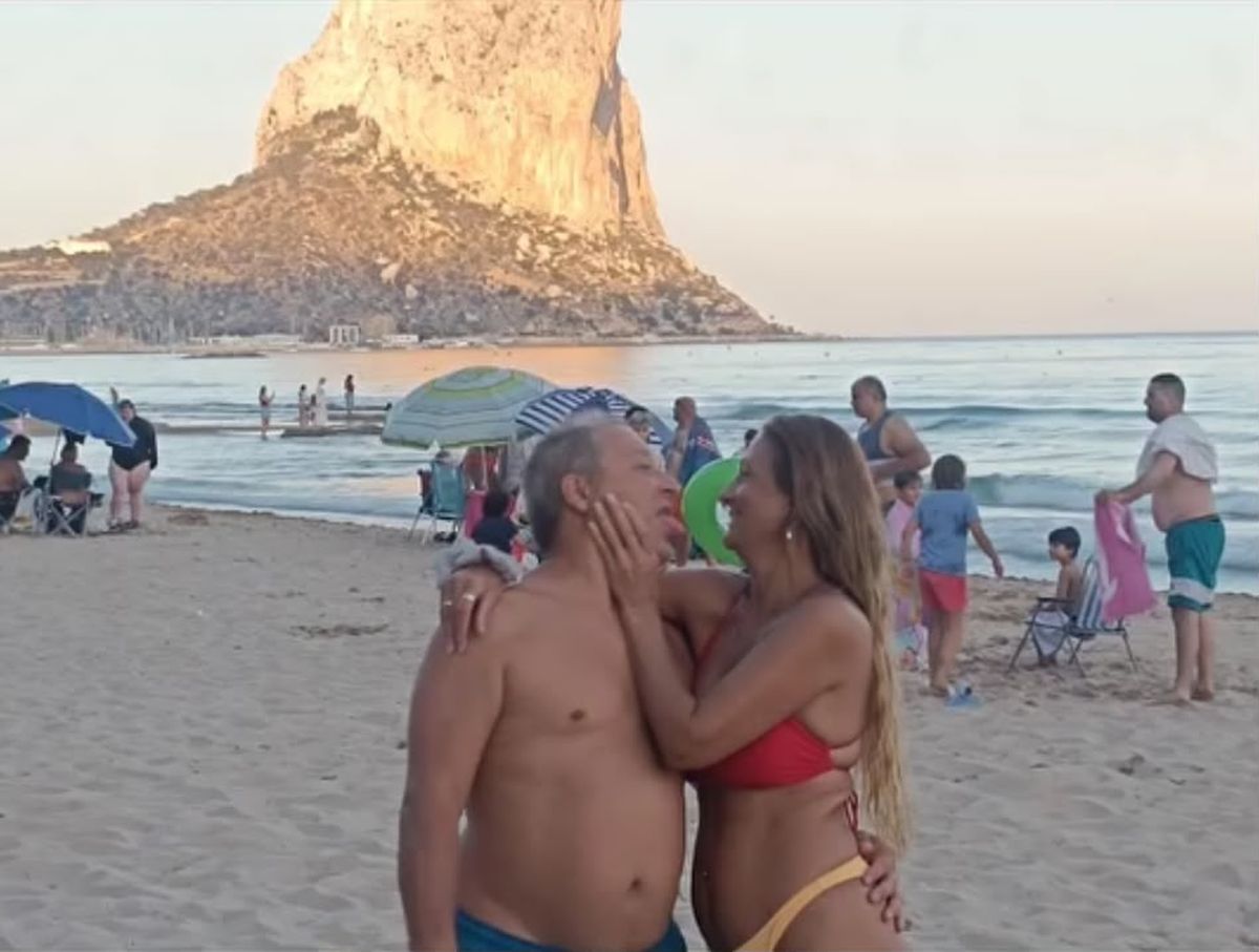 Elisa y Pablo se reencontraron después de 16 años sin verse. Tras más de una década de relación, este miércoles celebrarán su casamiento por civil. Elisa y Pablo se reencontraron después de 16 años sin verse. Tras más de una década de relación, este miércoles celebrarán su casamiento por civil.