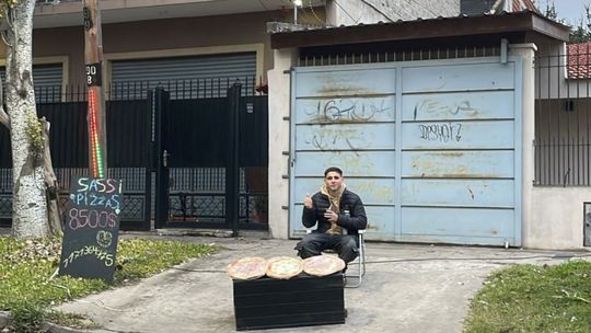 De vender pizzas en la vereda de su casa en Burzaco a volverse viral: Sueño con tener una estrella Michelin