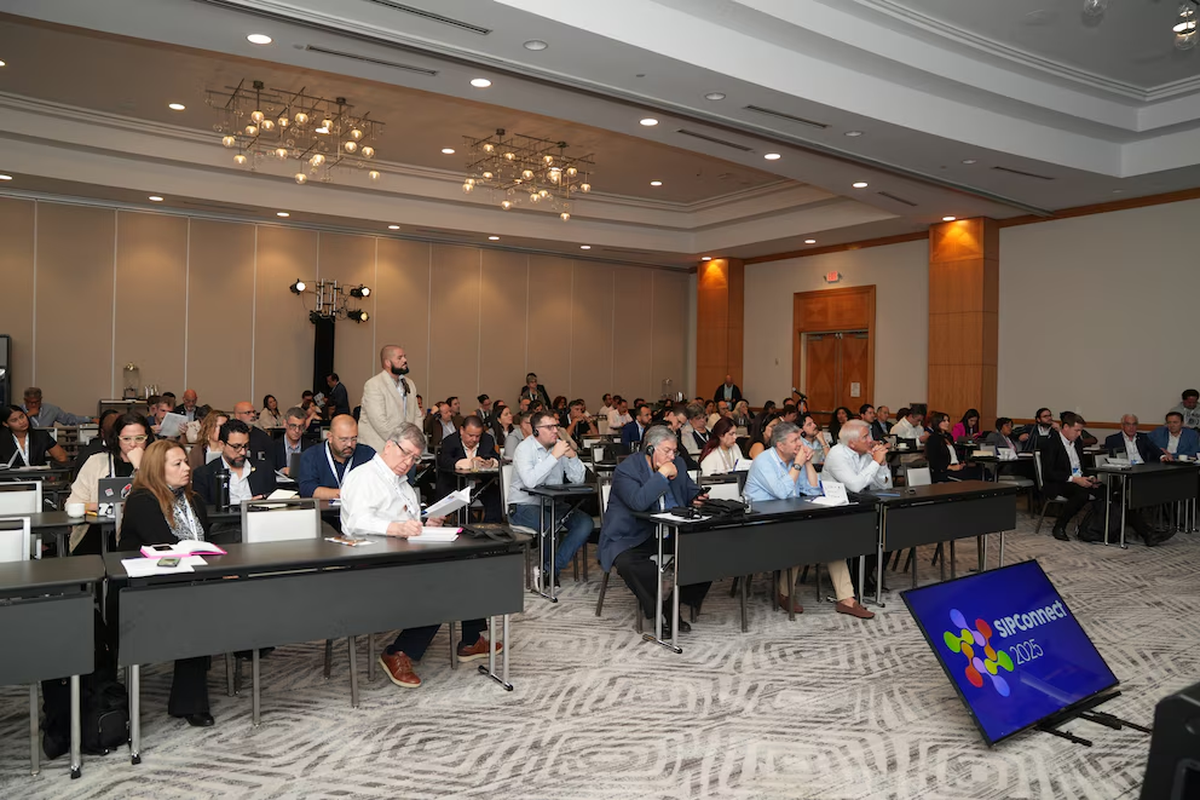 SIP Connect 2025 se desarrolló en Miami con mesas, conferencias y talleres.